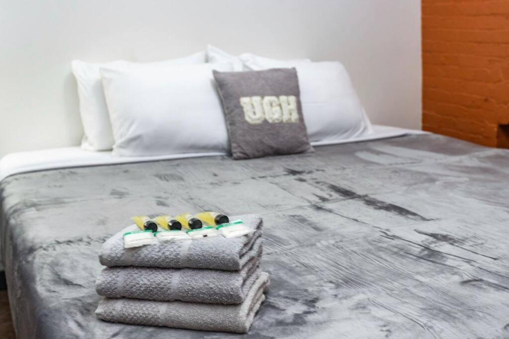 Апартаменты Centric Modern Loft W/ King Beds Рочестер Экстерьер фото